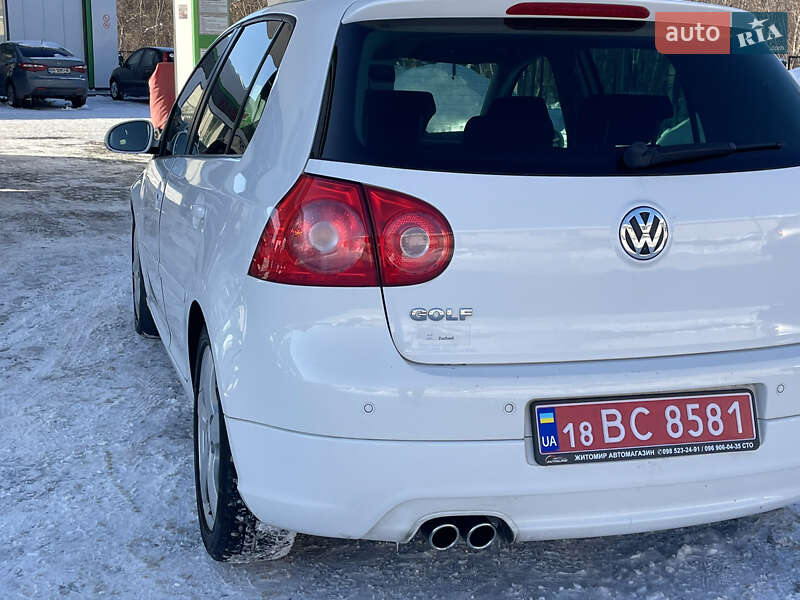 Хэтчбек Volkswagen Golf 2009 в Житомире