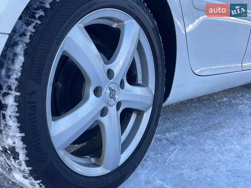 Хэтчбек Volkswagen Golf 2009 в Житомире