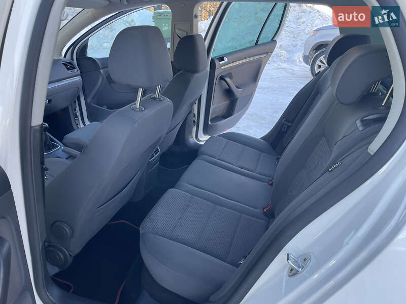 Хэтчбек Volkswagen Golf 2009 в Житомире