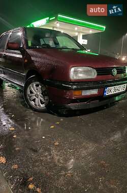 Хэтчбек Volkswagen Golf 1992 в Березному