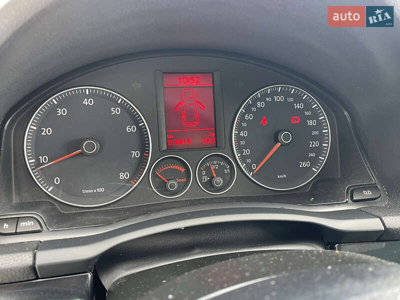 Хэтчбек Volkswagen Golf 2009 в Житомире