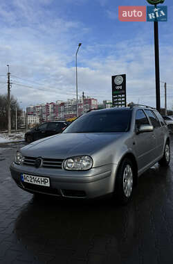 Універсал Volkswagen Golf 2002 в Луцьку