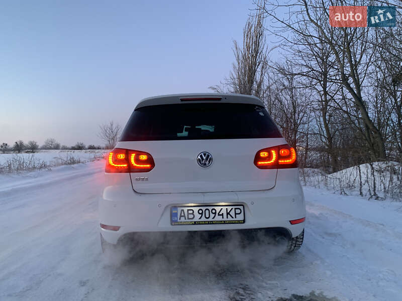 Хэтчбек Volkswagen Golf 2011 в Тульчине