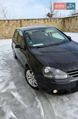Хетчбек Volkswagen Golf 2008 в Чернівцях
