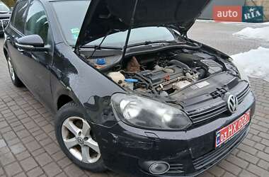 Хэтчбек Volkswagen Golf 2009 в Черновцах