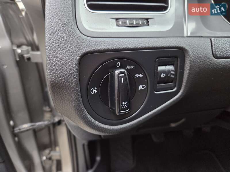 Универсал Volkswagen Golf 2015 в Луцке