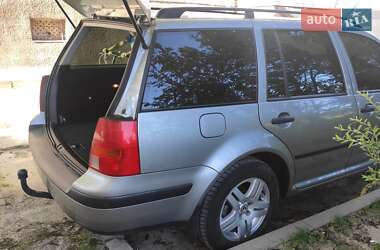 Универсал Volkswagen Golf 2002 в Львове