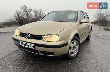 Хэтчбек Volkswagen Golf 2001 в Одессе
