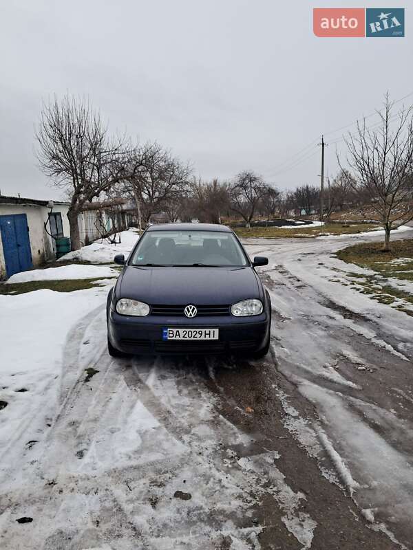 Volkswagen Golf 2000