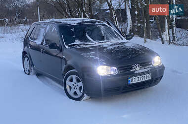 Хэтчбек Volkswagen Golf 2001 в Лановцах