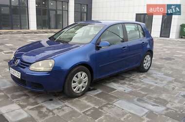 Хэтчбек Volkswagen Golf 2004 в Днепре