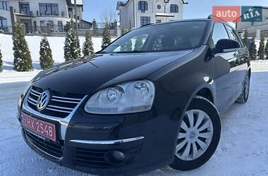 Універсал Volkswagen Golf 2009 в Рівному