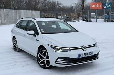 Універсал Volkswagen Golf 2020 в Чернівцях