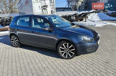 Хэтчбек Volkswagen Golf 2009 в Ровно