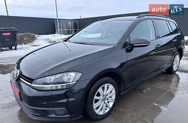 Универсал Volkswagen Golf 2017 в Козове