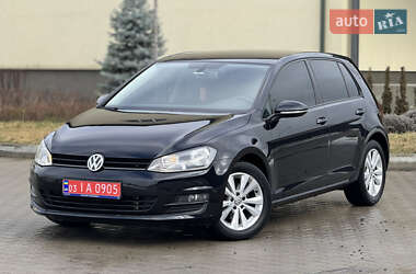 Хэтчбек Volkswagen Golf 2015 в Луцке