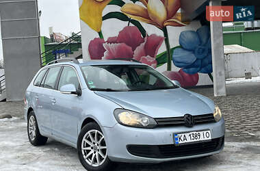 Универсал Volkswagen Golf 2009 в Киеве