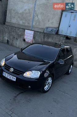 Хэтчбек Volkswagen Golf 2006 в Черновцах