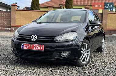 Хэтчбек Volkswagen Golf 2010 в Ковеле