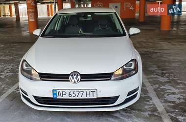 Хетчбек Volkswagen Golf 2015 в Києві