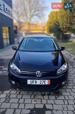 Хэтчбек Volkswagen Golf 2010 в Ужгороде