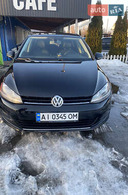 Хэтчбек Volkswagen Golf 2014 в Киеве