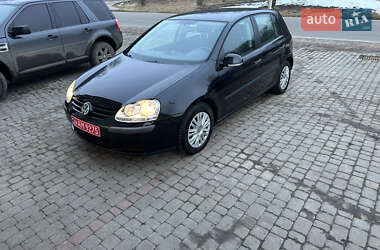 Хэтчбек Volkswagen Golf 2004 в Ивано-Франковске