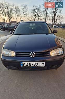 Хетчбек Volkswagen Golf 2001 в Вінниці