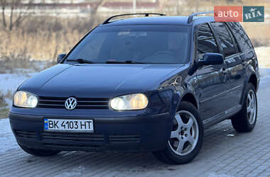 Універсал Volkswagen Golf 2002 в Рівному