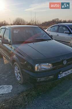 Хетчбек Volkswagen Golf 1995 в Рівному
