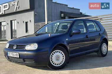 Хэтчбек Volkswagen Golf 2001 в Черновцах
