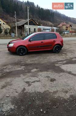 Хэтчбек Volkswagen Golf 2007 в Воловце