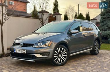 Универсал Volkswagen Golf 2016 в Виннице