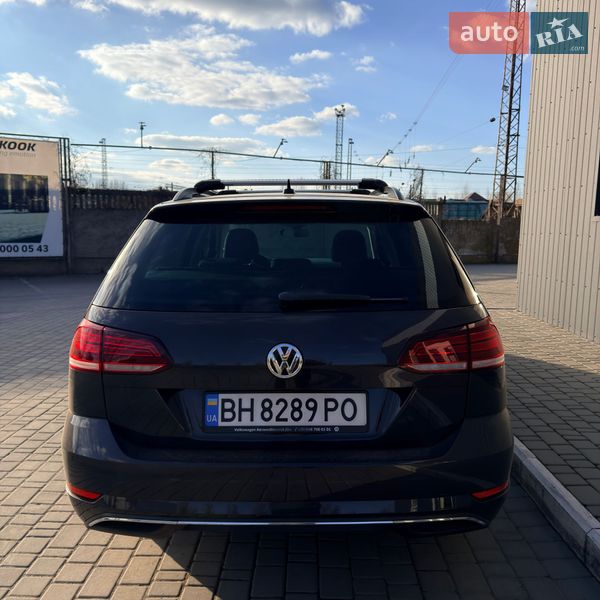 Универсал Volkswagen Golf 2018 в Одессе