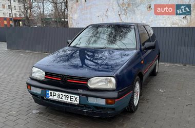 Хэтчбек Volkswagen Golf 1996 в Апостолово