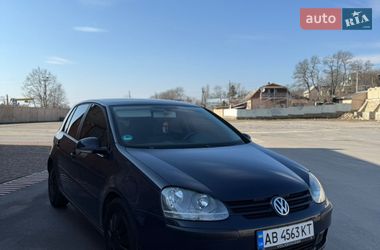 Хетчбек Volkswagen Golf 2003 в Могилів-Подільському