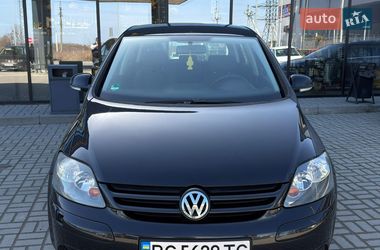 Хэтчбек Volkswagen Golf 2005 в Львове