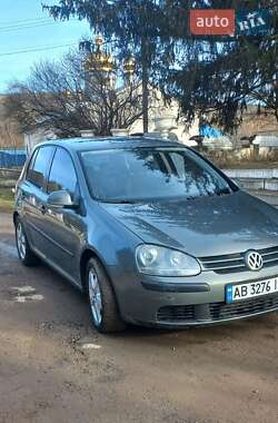 Хетчбек Volkswagen Golf 2004 в Могилів-Подільському