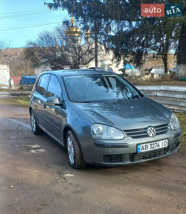 Volkswagen Golf 2004