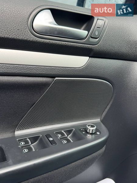 Универсал Volkswagen Golf 2010 в Кривом Роге