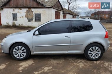Хэтчбек Volkswagen Golf 2006 в Новоукраинке