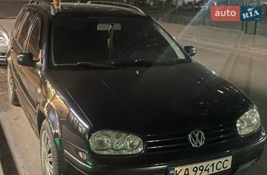Універсал Volkswagen Golf 2001 в Києві