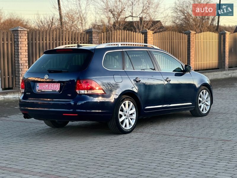 Универсал Volkswagen Golf 2011 в Староконстантинове