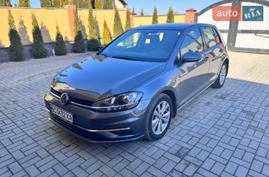 Хетчбек Volkswagen Golf 2017 в Львові