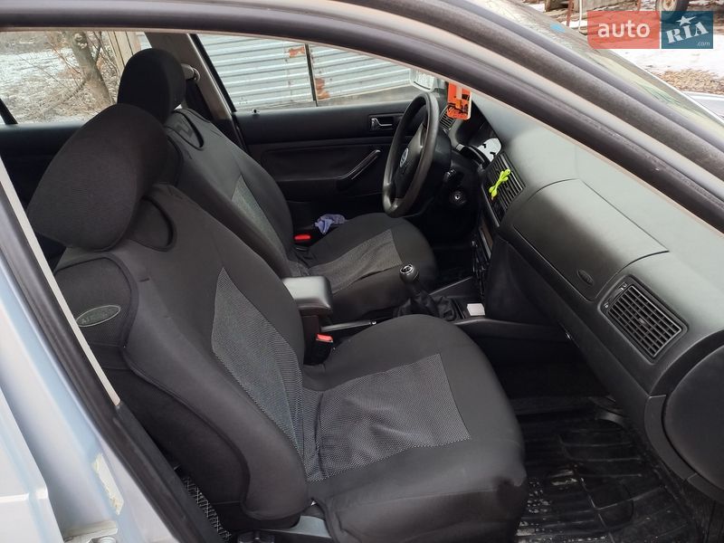 Хэтчбек Volkswagen Golf 1998 в Полтаве