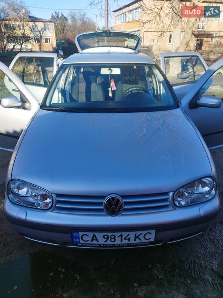 Volkswagen Golf 2003
