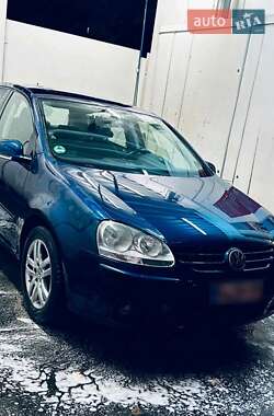 Хетчбек Volkswagen Golf 2007 в Луцьку