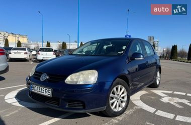 Хетчбек Volkswagen Golf 2005 в Ужгороді