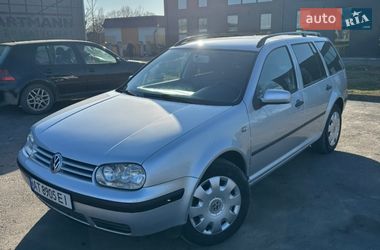 Универсал Volkswagen Golf 2001 в Тысменице