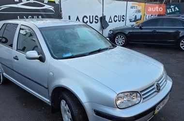 Хэтчбек Volkswagen Golf 2003 в Киеве